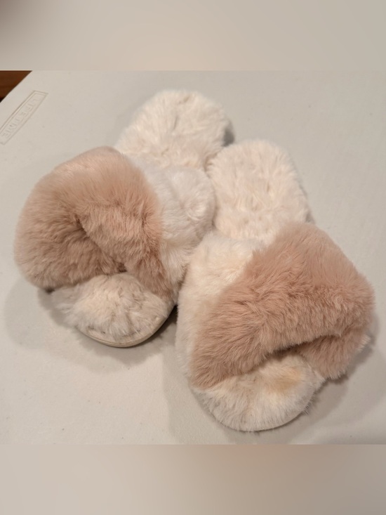 Shiraleah Shoes - SHIRALEAH | ladies cross-band slippers. Size: L/XL 9-11.